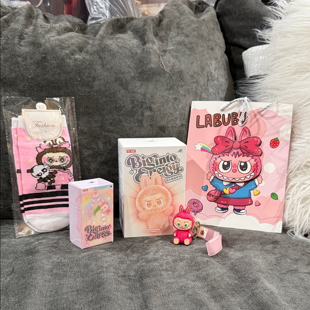 Labubu (BIE)Confirm (Love)Pendant, Phone Charm,Keychain, Sock &Gift Bag Set of 5